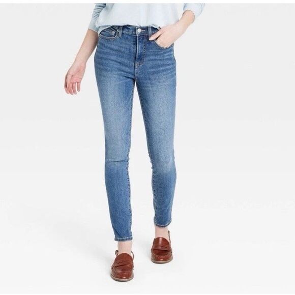 Women's High Rise Skinny Jeans Universal Thread Super Stretch 4 Short NWT - Picture 1 of 3